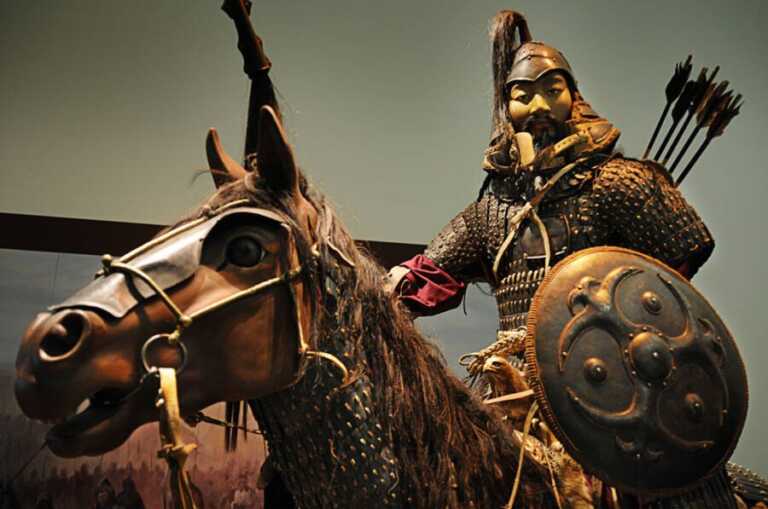 Bí ẩn về cái chết của Thành Cát Tư Hãn - vị vua tàn bạo của Mông Cổ 9