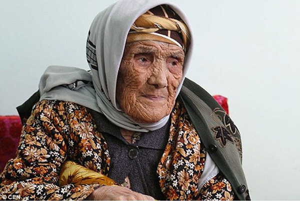 người sống lâu nhất thế giới